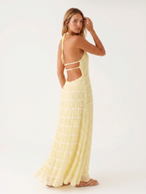 Rosa | Vestido maxi halter con volantes escalonados