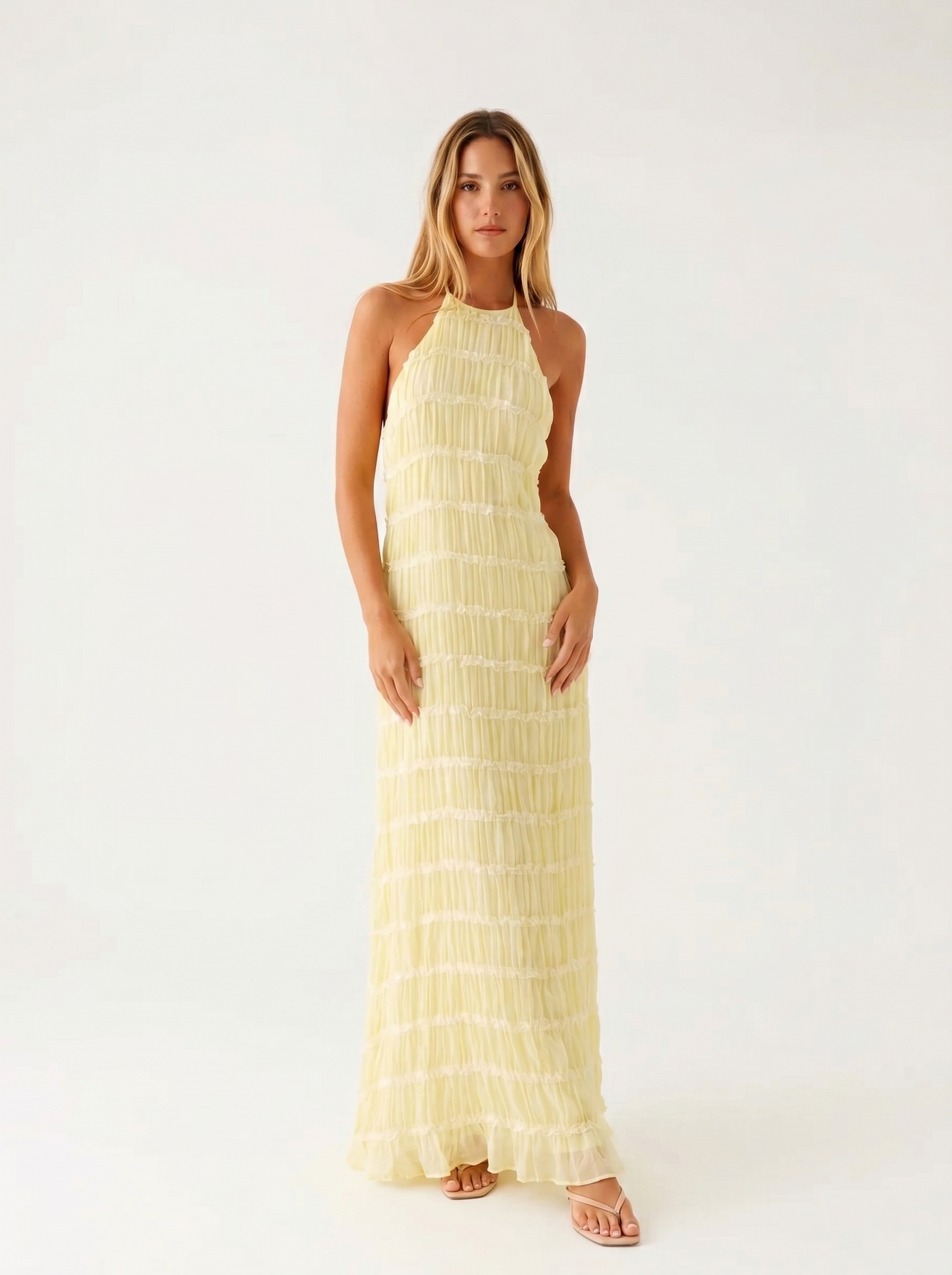 Rosa | Vestido maxi halter con volantes escalonados