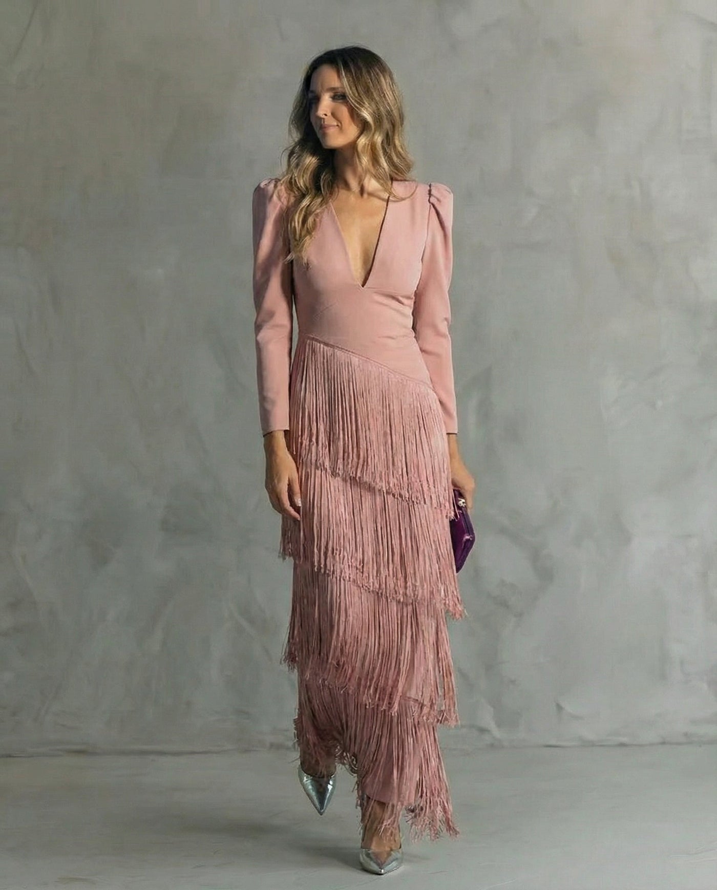 Kristine | Vestido midi con mangas de flecos